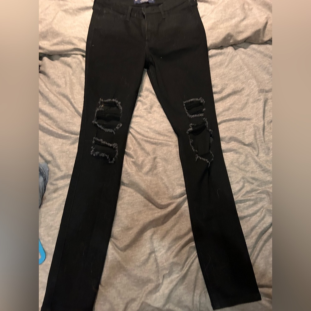 Black Hollister ripped skinny jeans